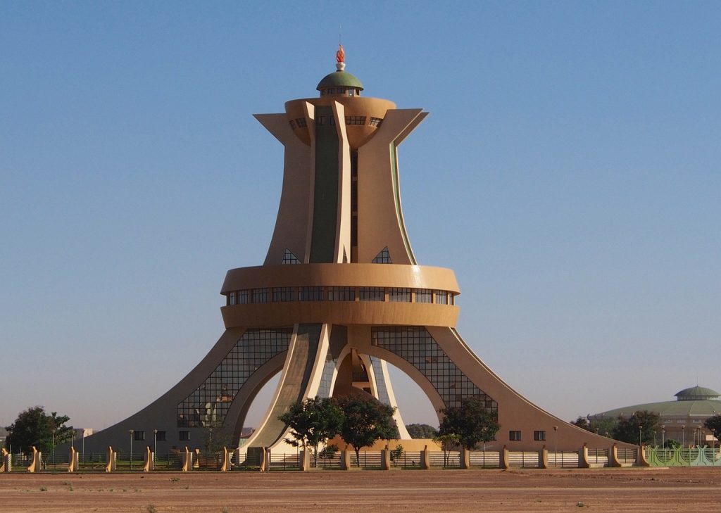 memorial, martyrs, towers-2350855.jpg